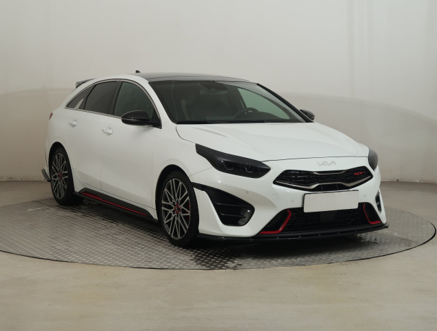 Kia ProCeed 2022
