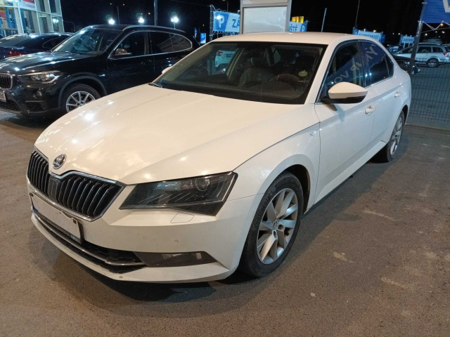 Škoda Superb 2016