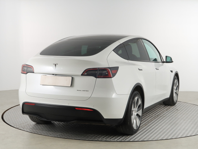 Tesla Model Y Long Range AWD 75kWh