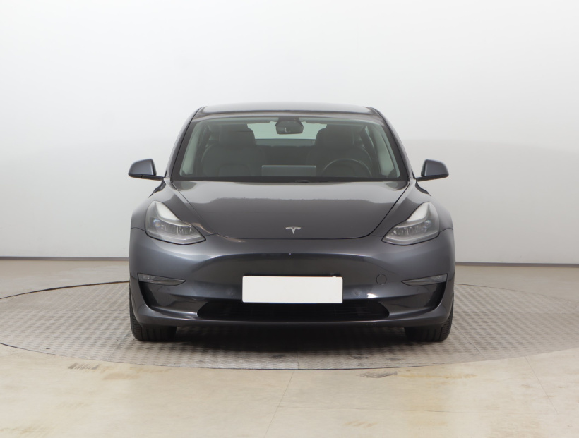 Tesla Model 3, 2021