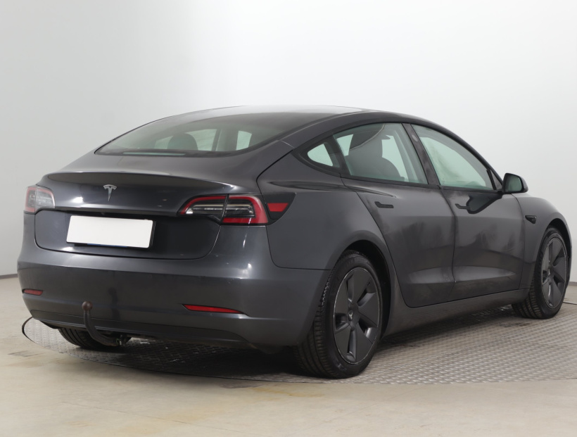 Tesla Model 3, 2021