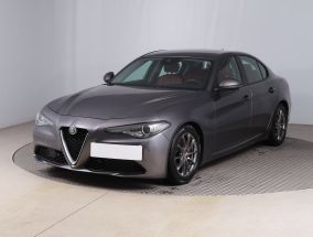 Alfa Romeo Giulia - 2016