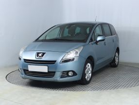 Peugeot 5008 - 2012