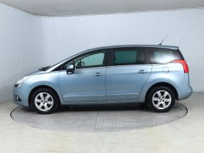 Peugeot 5008 - 2012