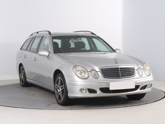 Mercedes-Benz E 2003