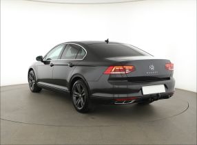 Volkswagen Passat - 2020