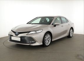 Toyota Camry - 2020