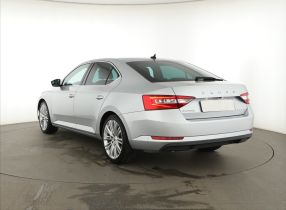 Skoda Superb - 2021