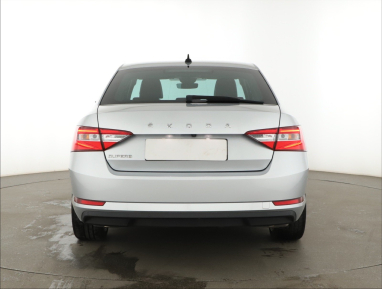 Škoda Superb - 2021