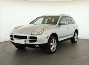 Porsche Cayenne - 2005