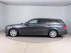 Mercedes-Benz E - 2015