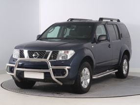 Nissan Pathfinder - 2005