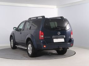 Nissan Pathfinder - 2005