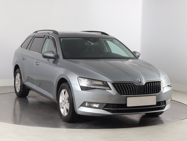 Škoda Superb 2016