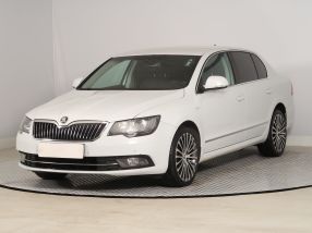 Škoda Superb - 2015