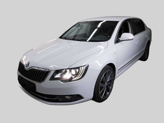Škoda Superb 2015