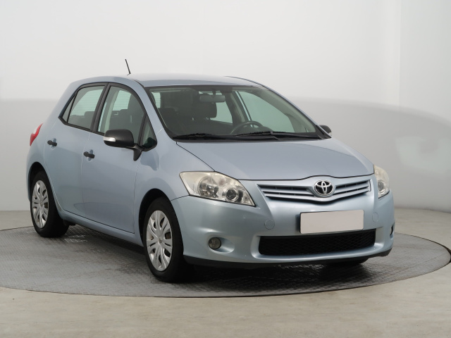 Toyota Auris 2011