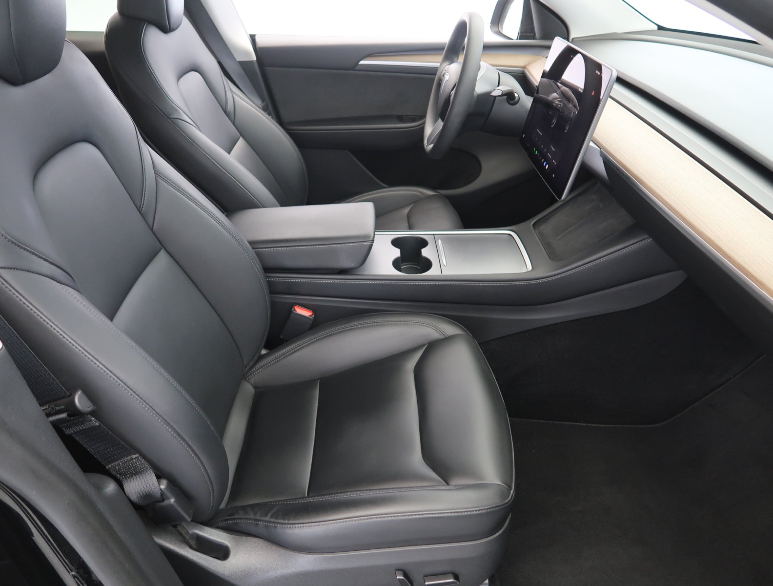 Tesla Model Y - 2024