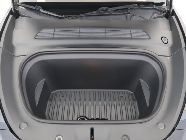 Tesla Model Y - 2024