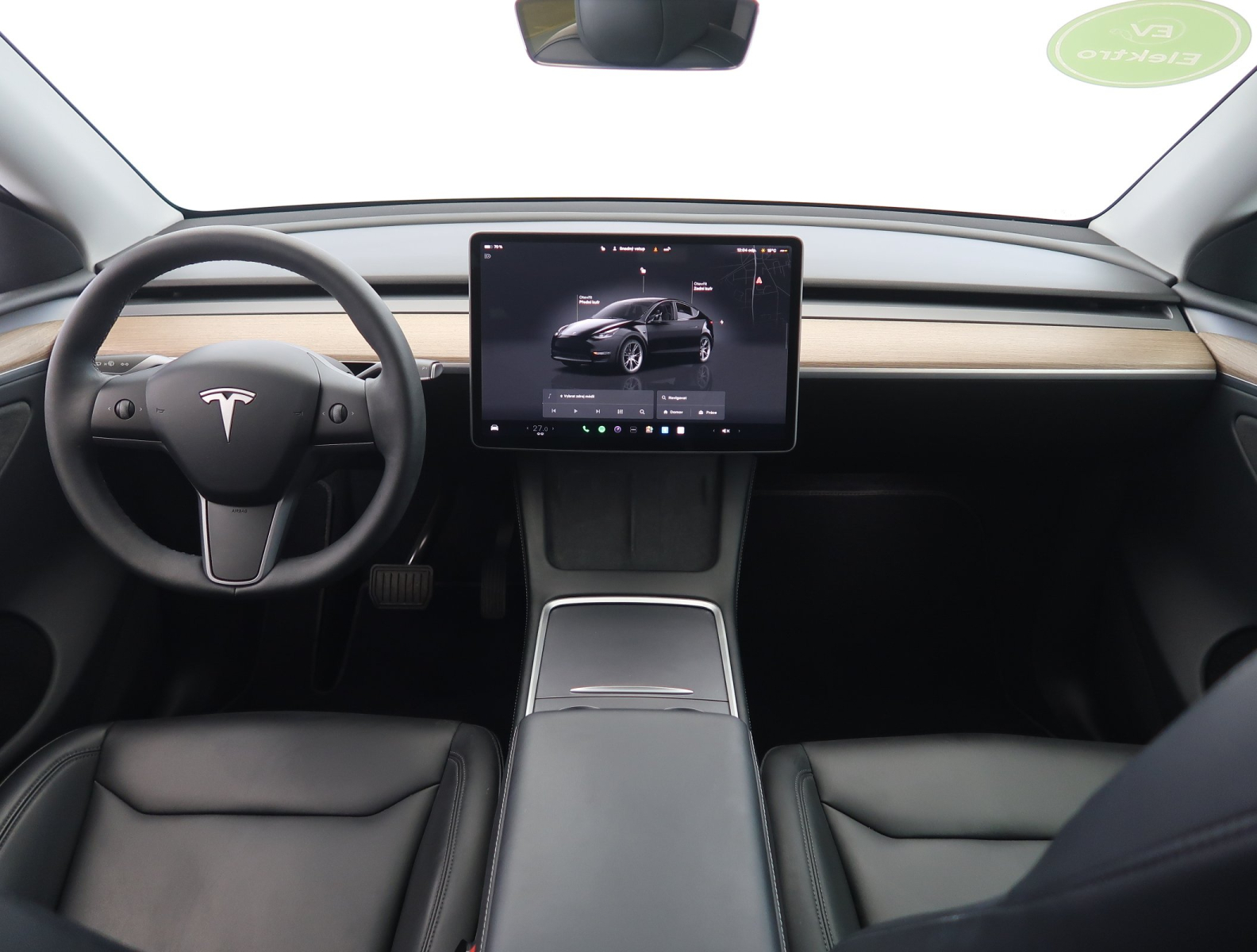 Tesla Model Y - 2024