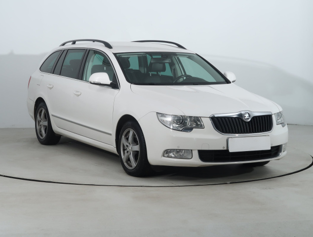 Škoda Superb 2012