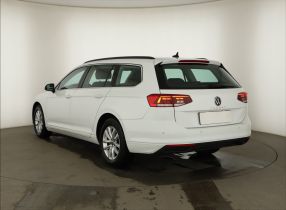 Volkswagen Passat - 2021