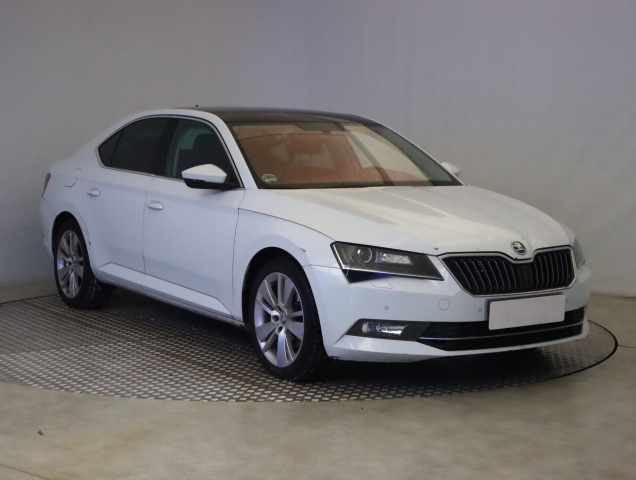 Škoda Superb 2016