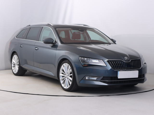Škoda Superb 2016