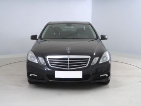 Mercedes-Benz E - 2009