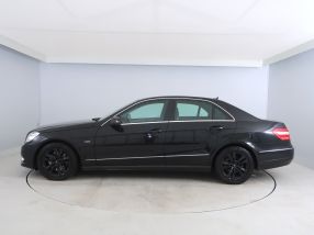 Mercedes-Benz E - 2009