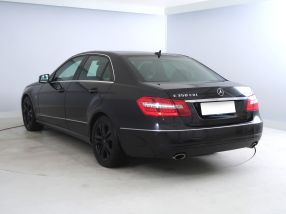 Mercedes-Benz E - 2009