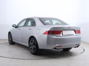 Honda Accord - 2004