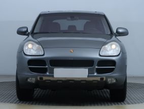 Porsche Cayenne - 2005