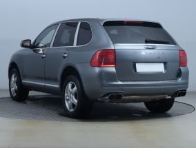 Porsche Cayenne - 2005