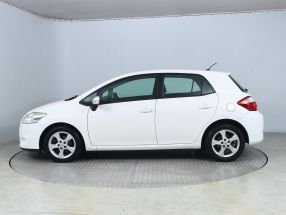Toyota Auris - 2011