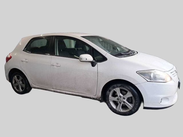 Toyota Auris 2011