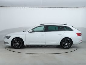 Škoda Superb - 2017