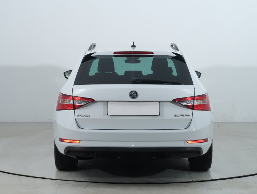Škoda Superb, 2017