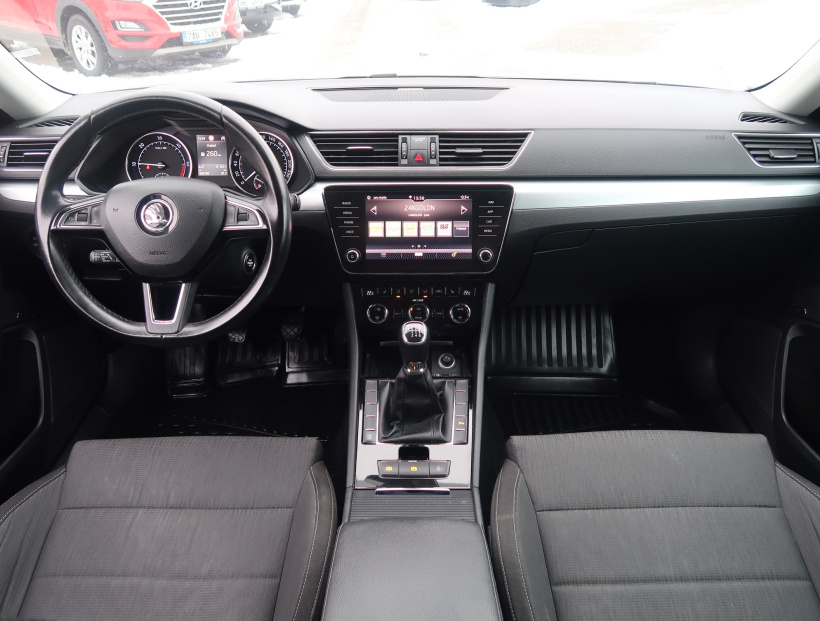 Škoda Superb, 2017