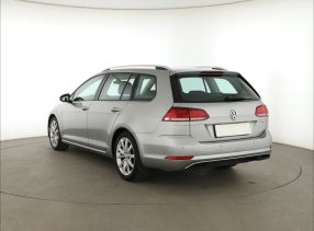Volkswagen Golf - 2020