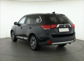 Mitsubishi Outlander - 2018