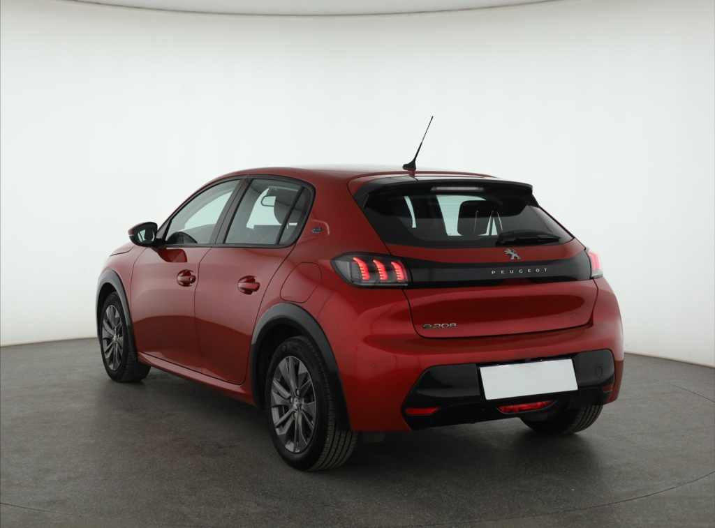 Peugeot e-208