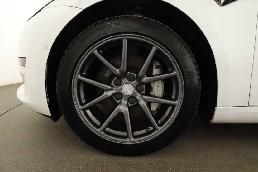 Tesla Model 3, 2020