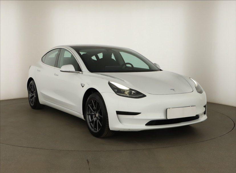 Tesla Model 3, 2020