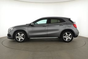 Mercedes-Benz GLA - 2016