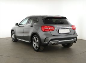 Mercedes-Benz GLA - 2016