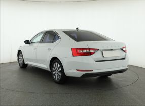 Škoda Superb - 2021