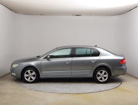 Škoda Superb - 2010