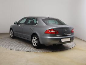 Škoda Superb - 2010