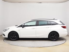Opel Astra - 2021